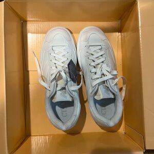 NWT New Balance CT302